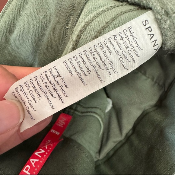 Spanx Stretch Twill Ankle Cargo Pants Size M Green Pull On Tummy Control Casual - Picture 5 of 10